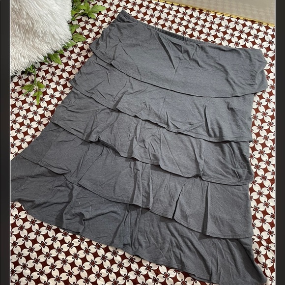 Garnet Hill Ruffle skirt - Picture 3 of 10